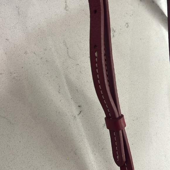 Dooney & Bourke Pebble Grain Triple Gold Zipper Crossbody Red Leather Purse EUC - Picture 5 of 14